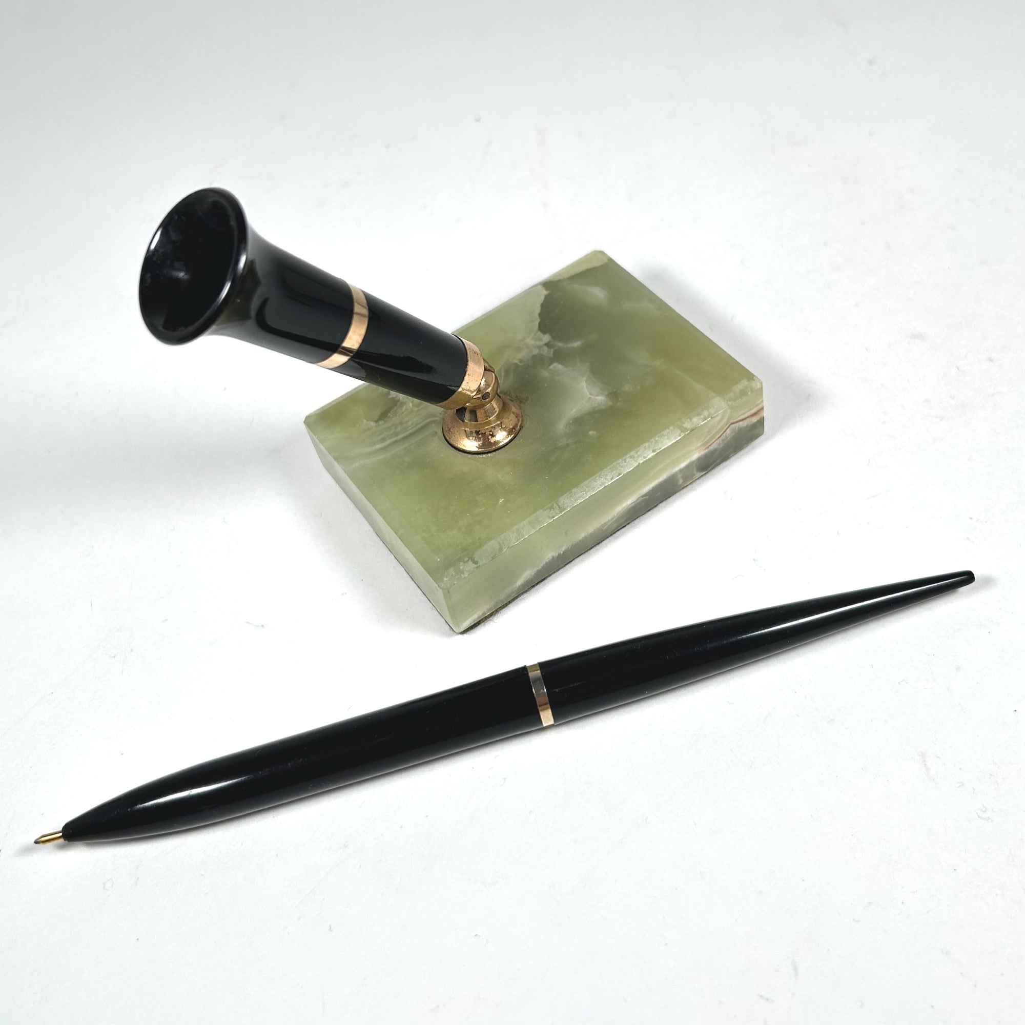 Vintage Small Light Green Agate Pen Stand with Matching Pen by Sheaffer"s