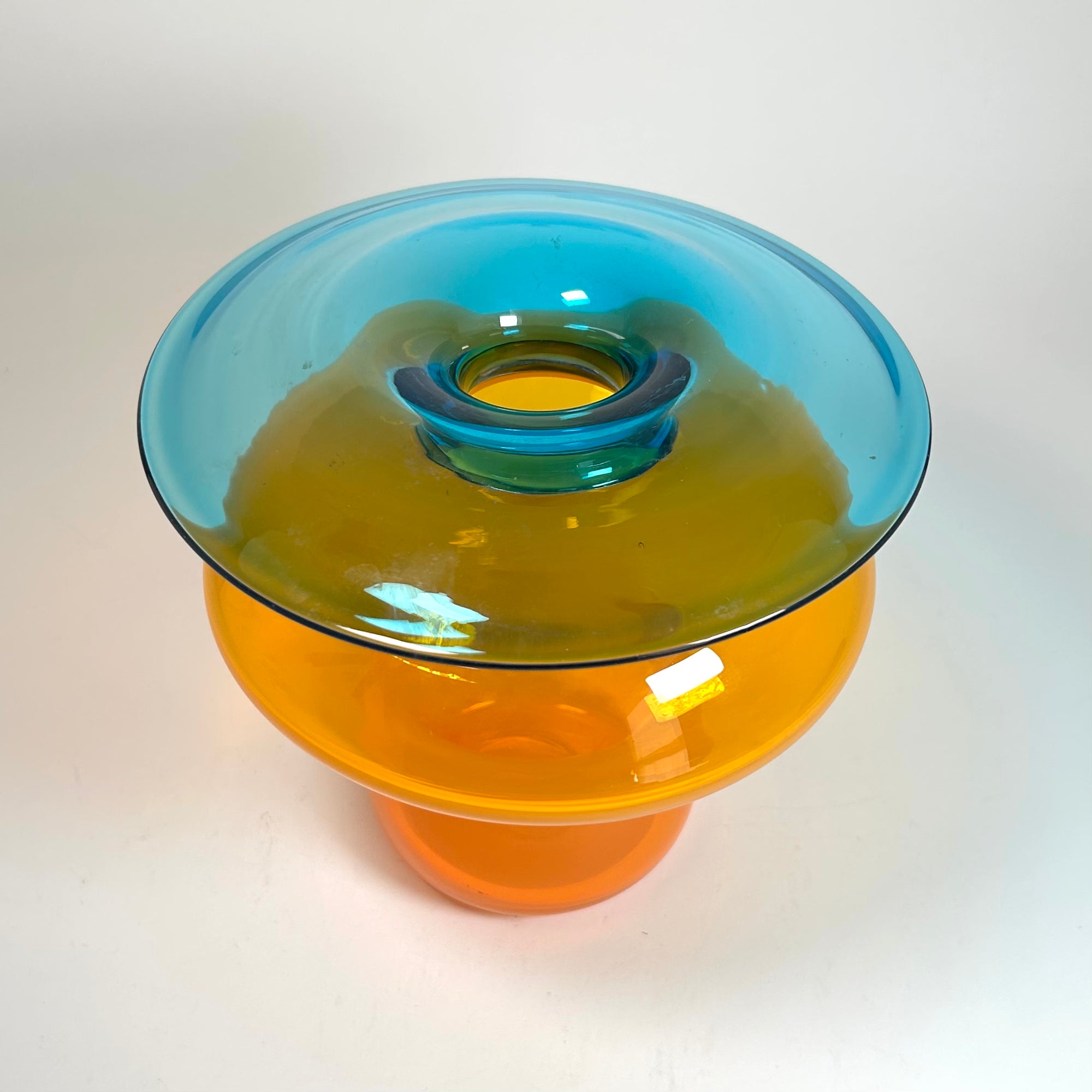 `70s Art Glass Space Age Vase in Orange and Blue