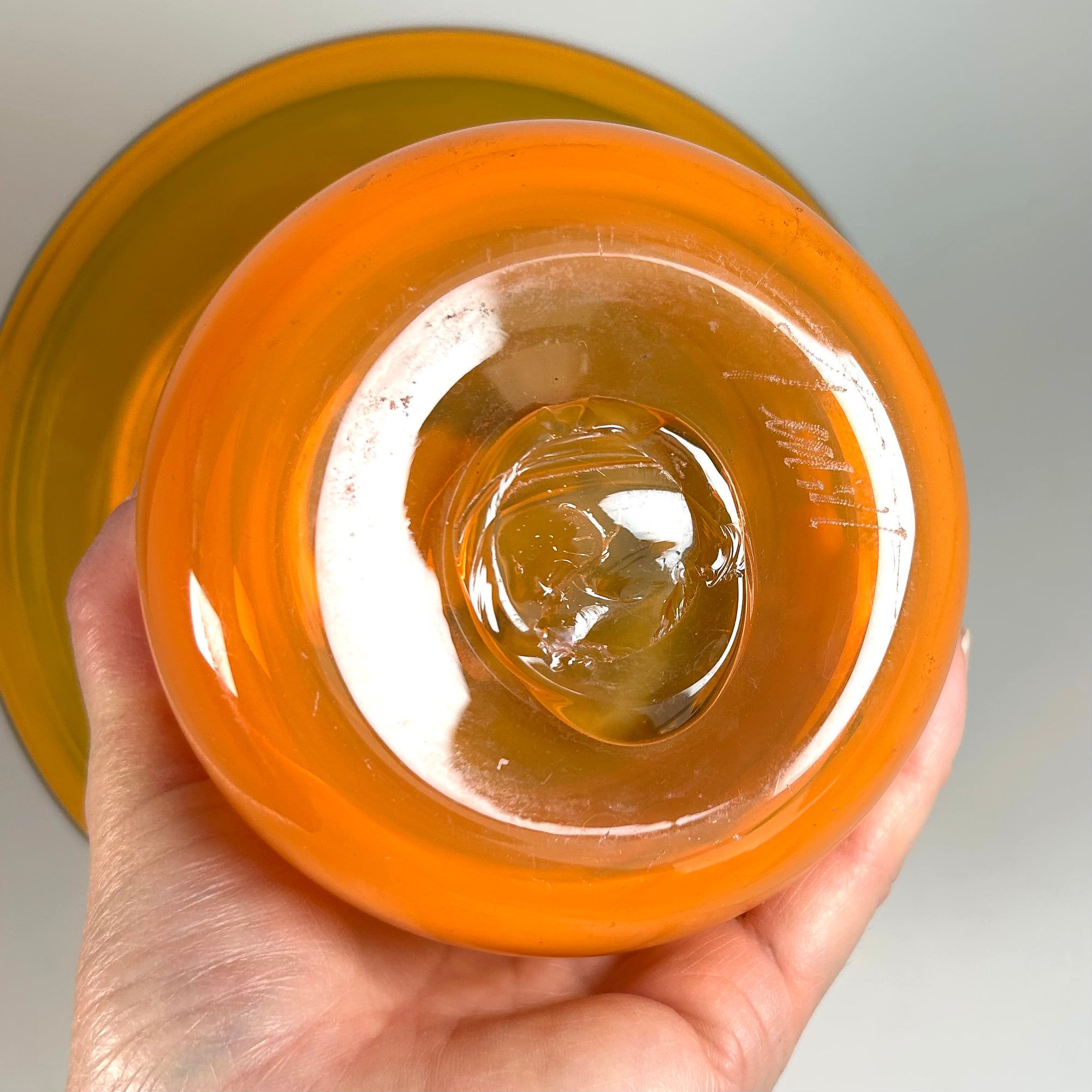 `70s Art Glass Space Age Vase in Orange and Blue