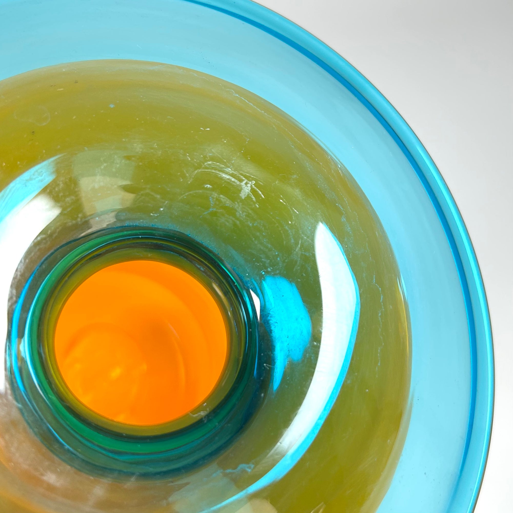 `70s Art Glass Space Age Vase in Orange and Blue