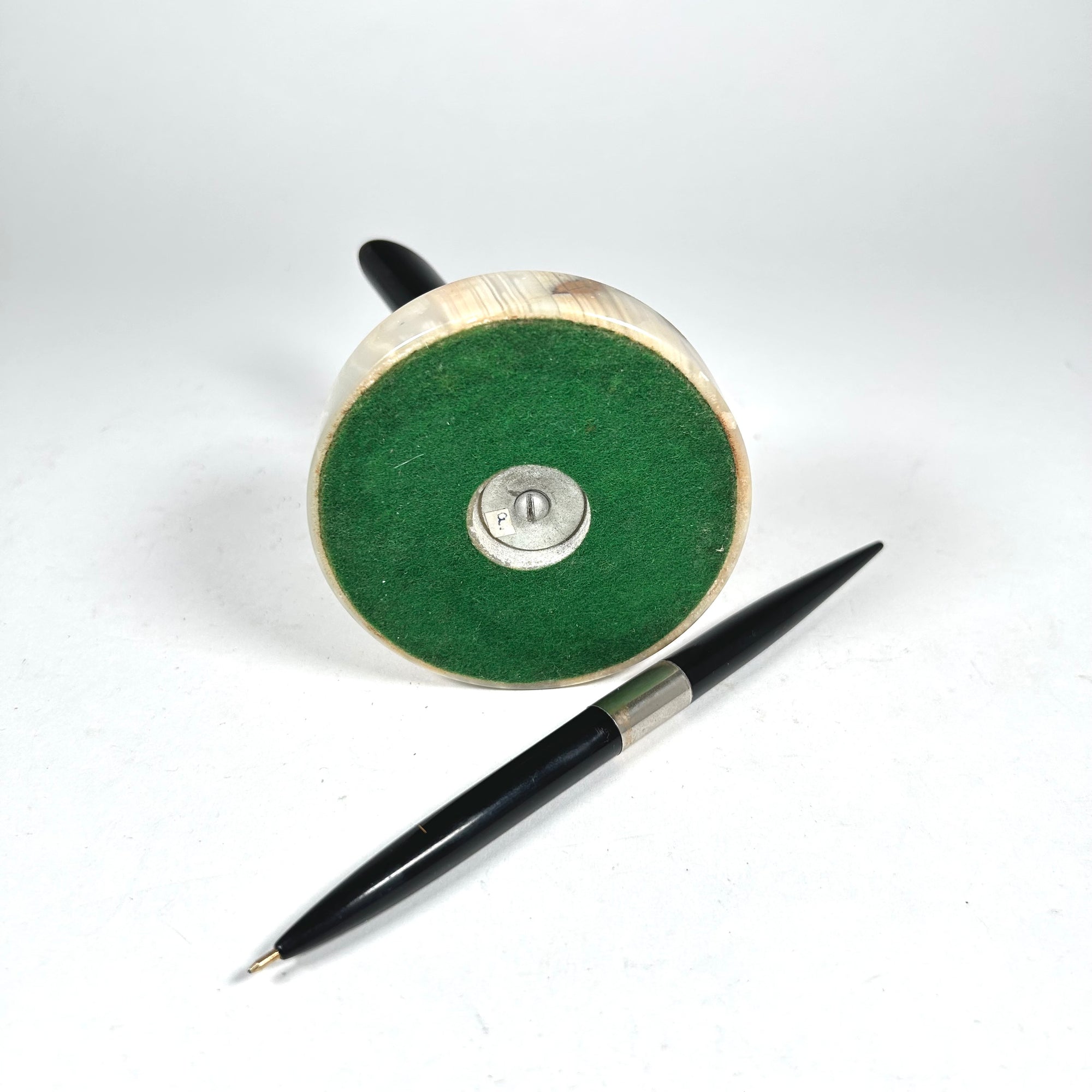 Round Agate Pen Stand with Pen in Cream with Brown Accents