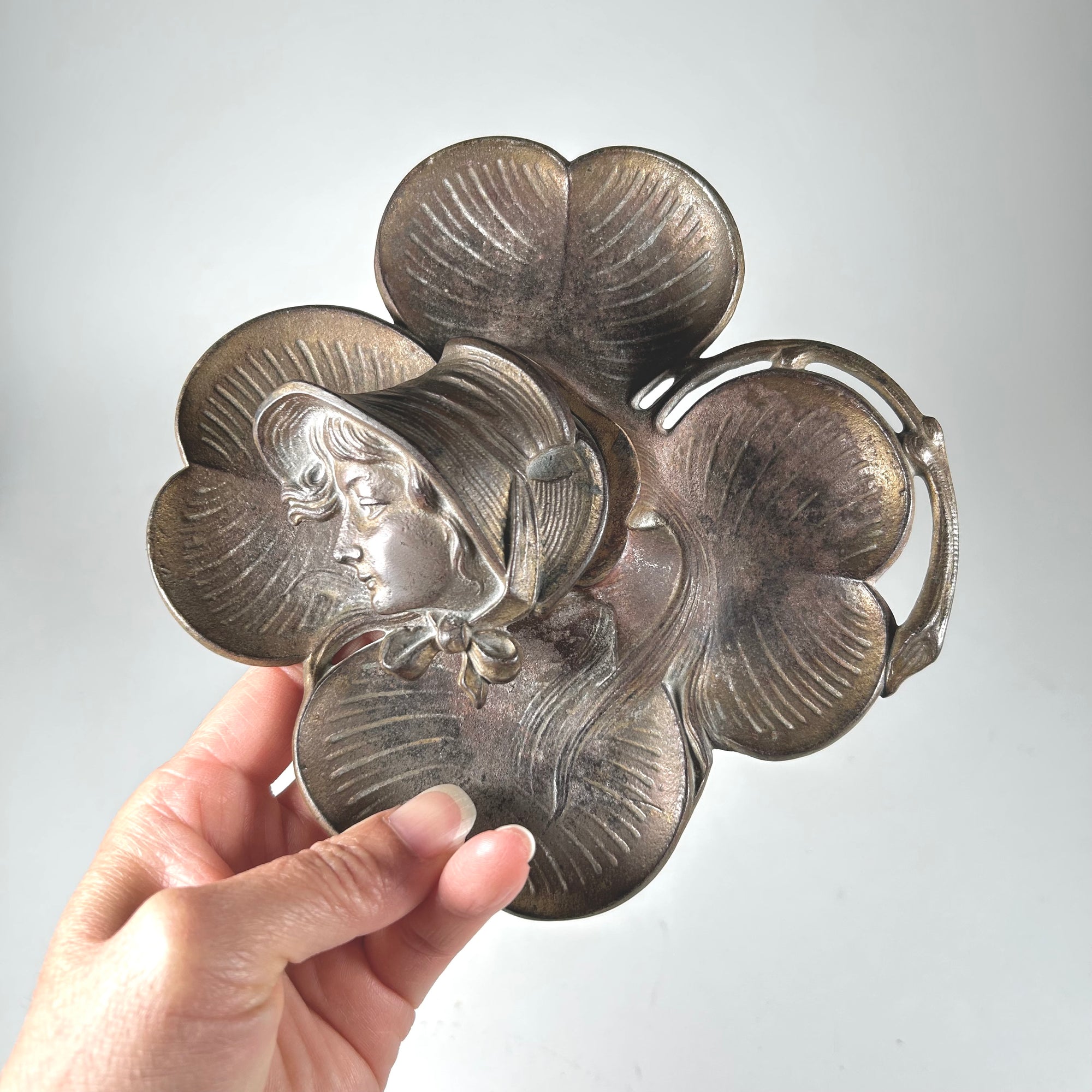 Four Leaf Clover and Woman&#39;s Head Inkwell