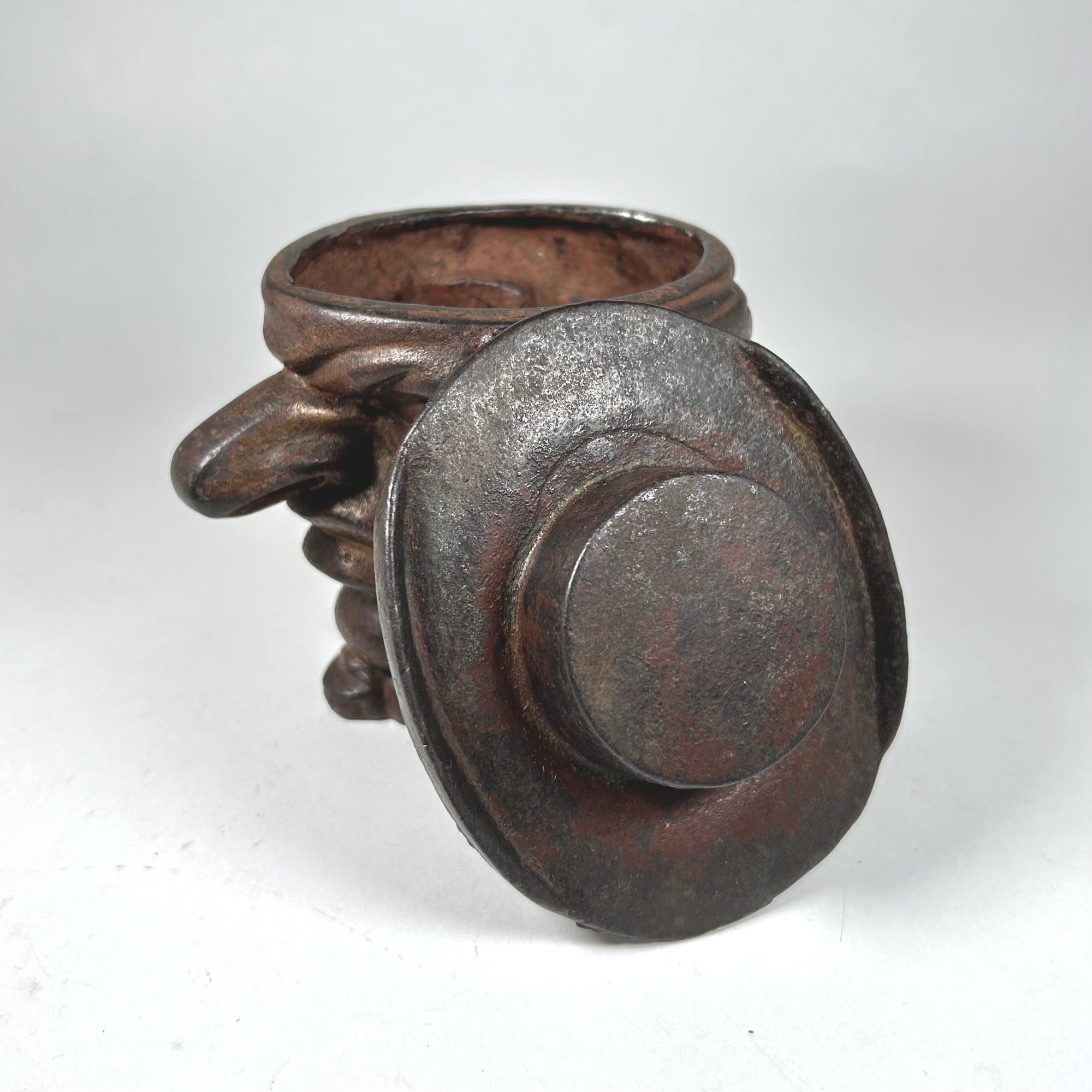 Humorous Cast Iron Man&#39;s Head with Big Nose Small Body Snuff Box