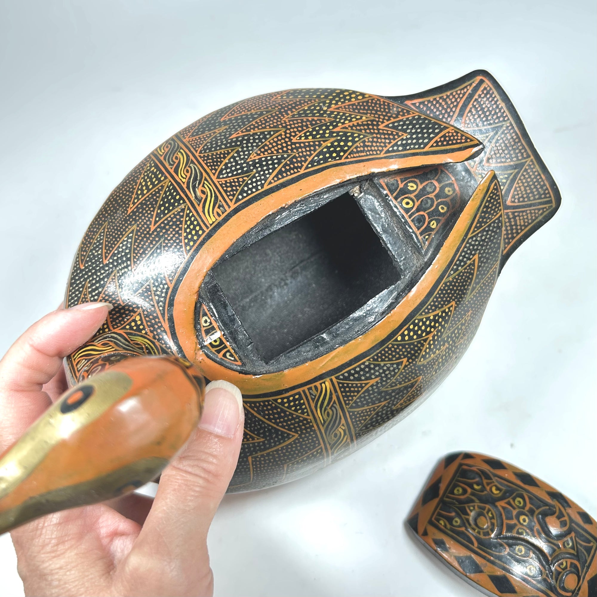 Vintage Chinese Lacquered Mandarin Duck Wedding / Trinket Box