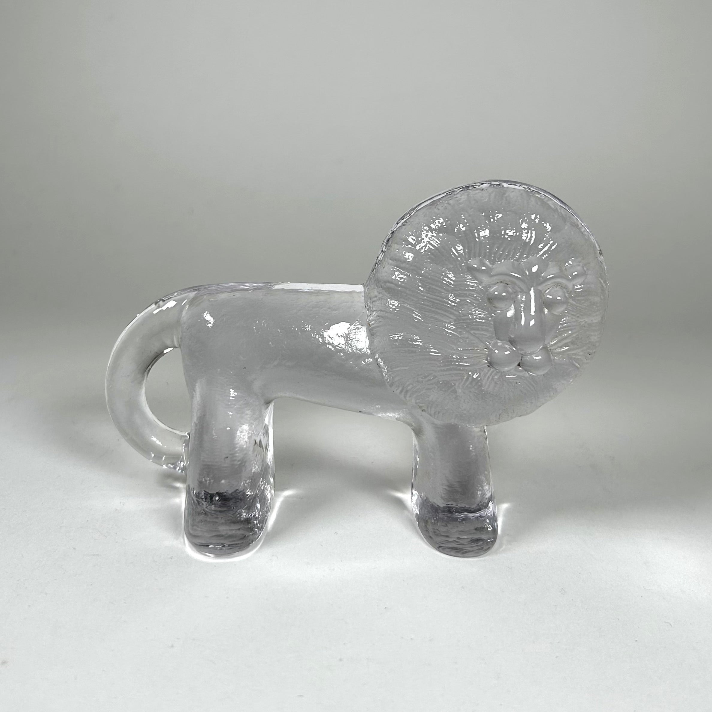 Kosta Boda Zoo Series Lion Figurine Clear Glass Bertil Vallien