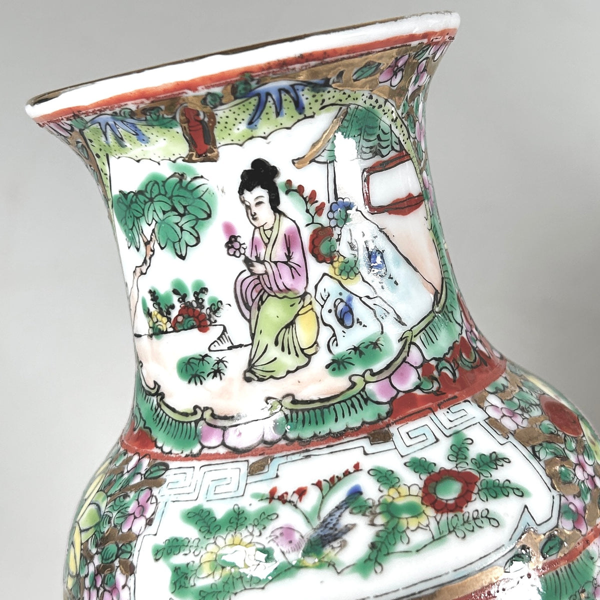 Chinese Rose Medallion Vase Pair - Mid 20th Century